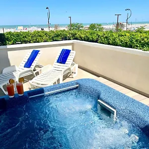 Отель Club House ****